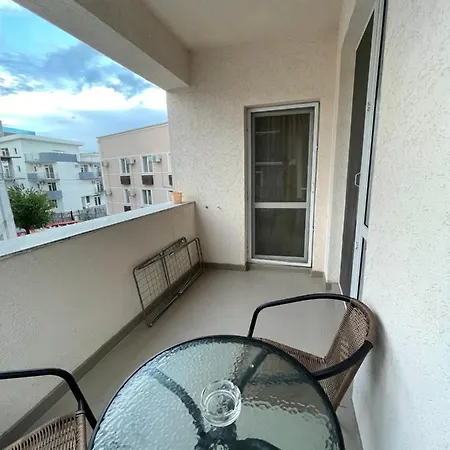 Apartament Tani *